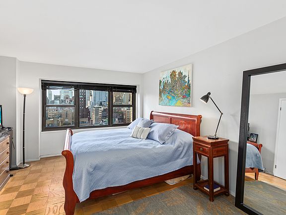 5th image of 160 E 38th St APT 22B