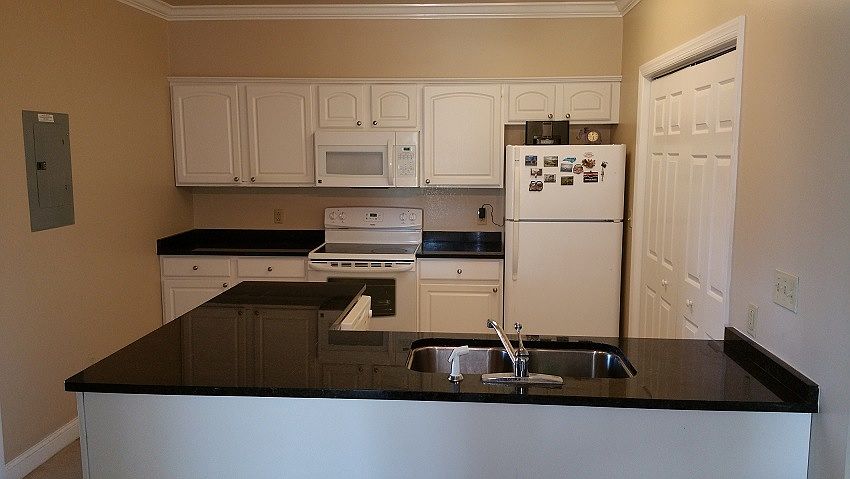 2nd image of 507 Burroughs St APT 407