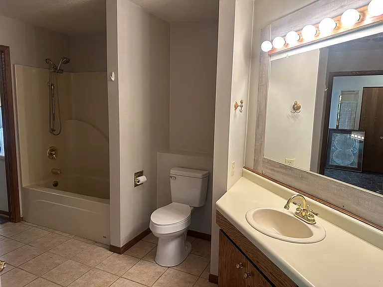 1235 Cherry St — Photo 11