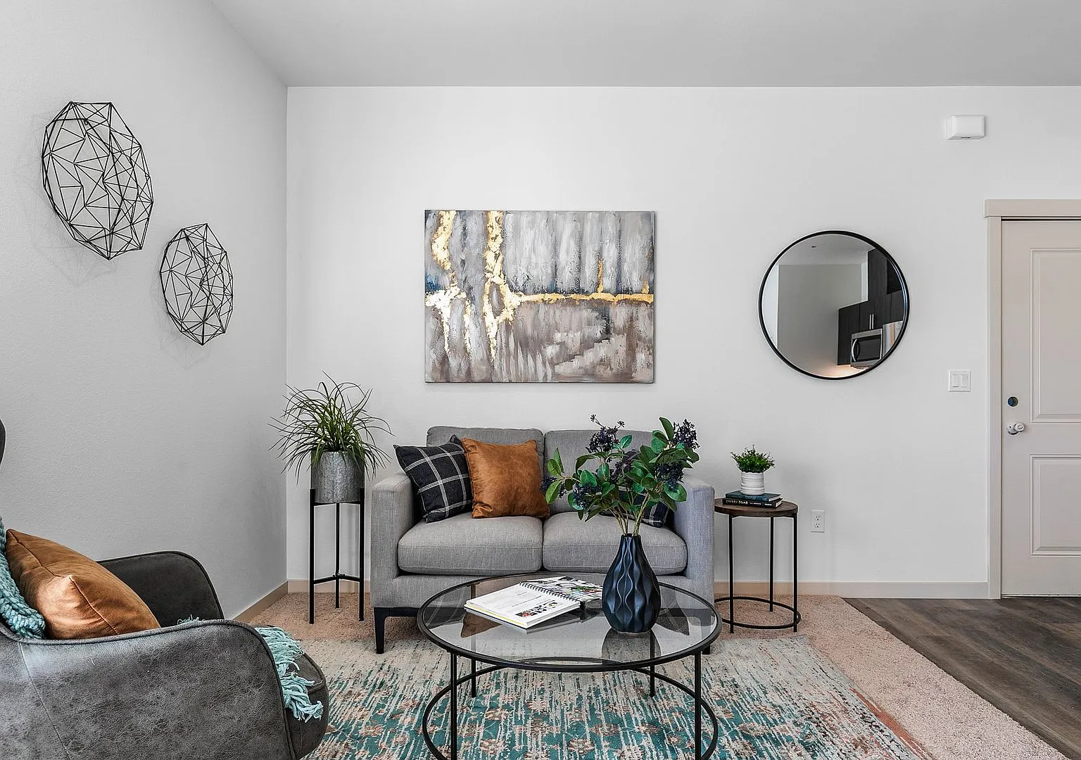 Studio Apartment Available — Photo 3