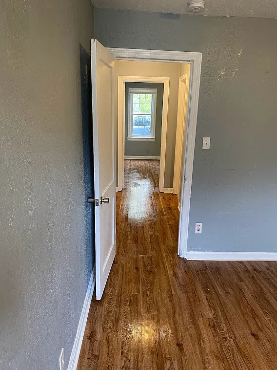 Vivian Avenue ++ - 928 - 1 — Photo 3