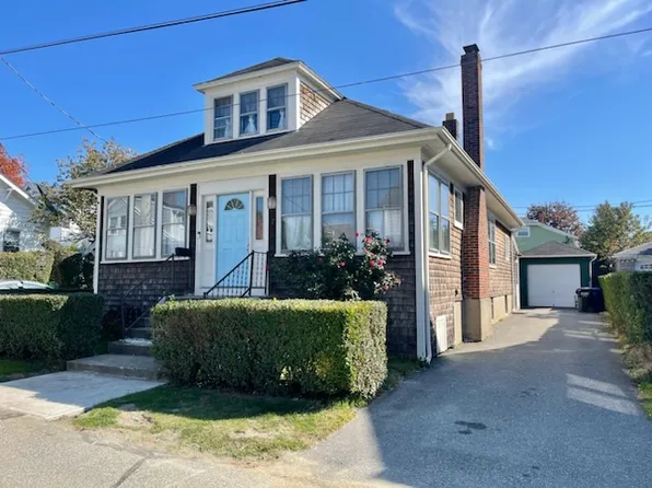 7 Yale St, Newport, RI 02840