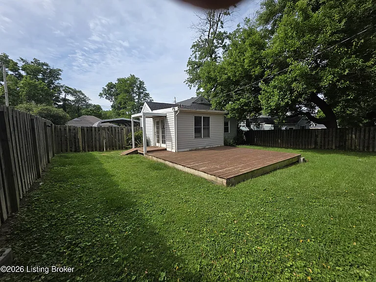 11907 Locust Rd — Photo 7