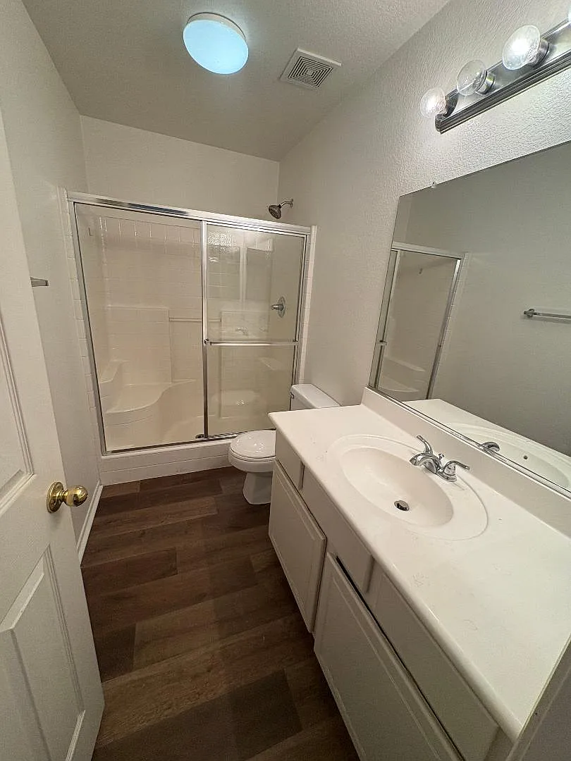 4 bed, 3112 sqft, $4,350 — Photo 2