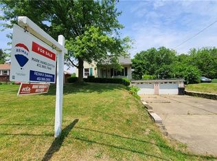 139 Ridgeview Dr, Aliquippa, PA 15001