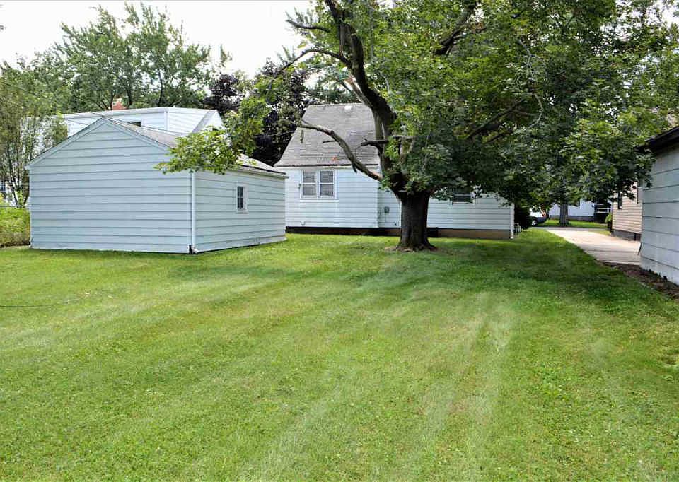 2nd image of 3007 Summerdale Ave