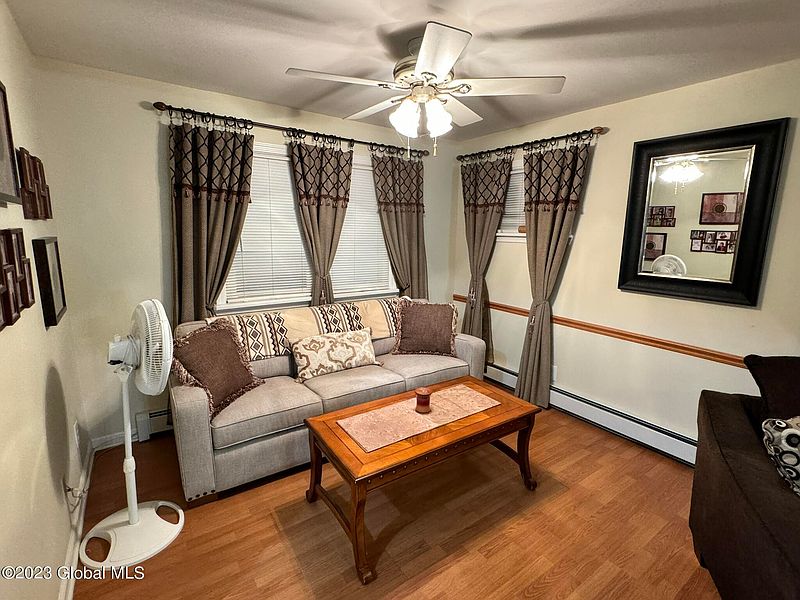 3rd image of 117 Breslin Avenue