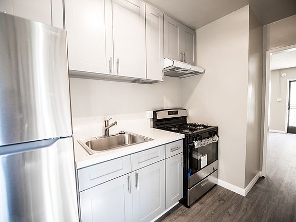 2nd image of 450 E Live Oak Ave #15