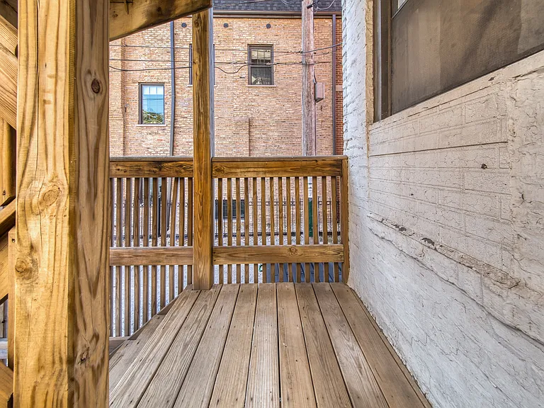 2211 W Winona St #1 — Photo 16