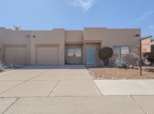 701 W Calle De La Pelotita, Green Valley, AZ 85614
