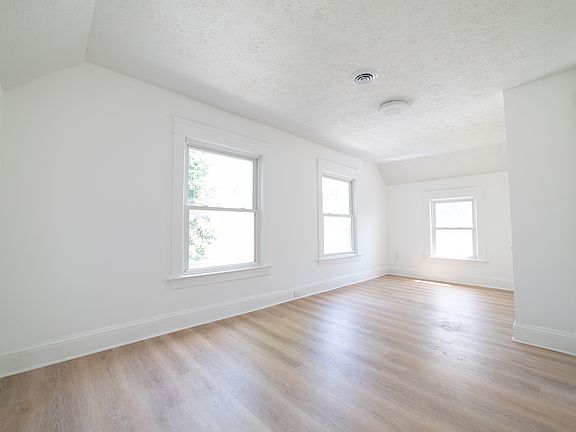 2nd image of 6023 Pear Ave
