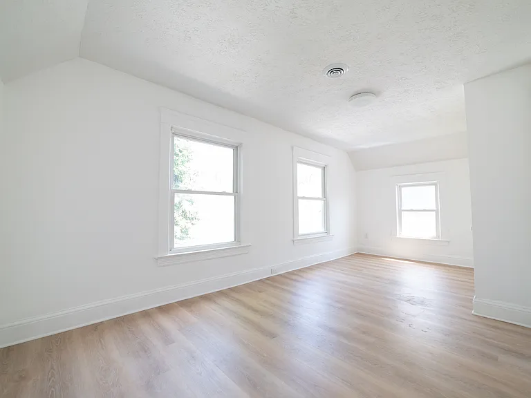 6023 Pear Ave — Photo 2