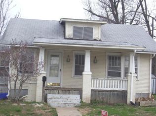 1045 W Calhoun St, Springfield, MO 65802