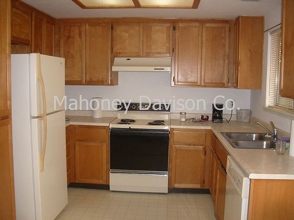4th image of 2038 Caulfield Ln