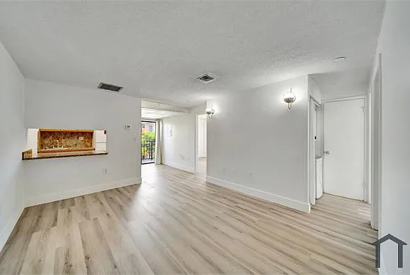 777 SW 9th Ave #301