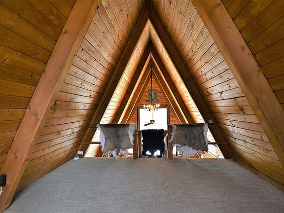 Upper Bedroom