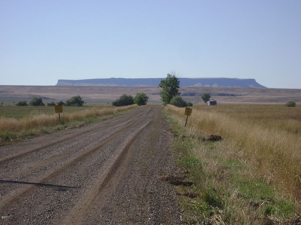 2nd image of W Ulm Rd