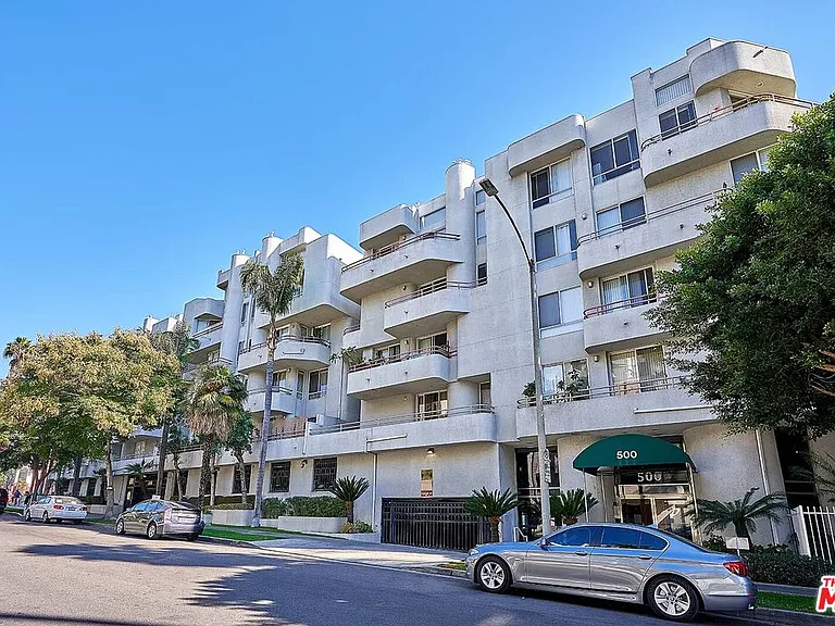 500 S Berendo St #101 — Photo 2