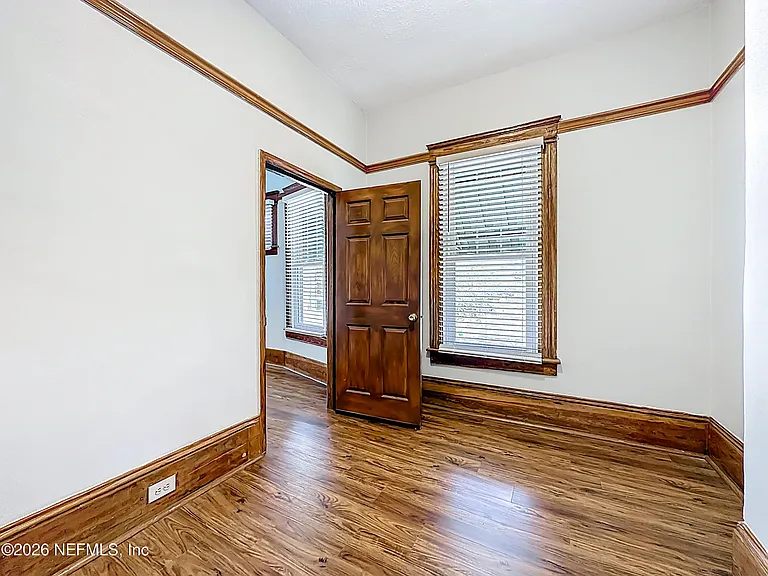 138 E Duval St — Photo 34