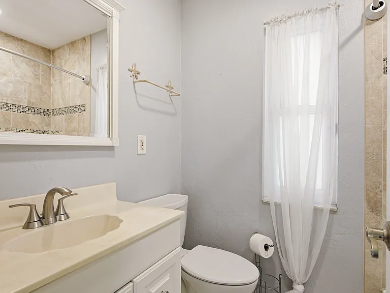 2914 Cypress Green Dr — Photo 18