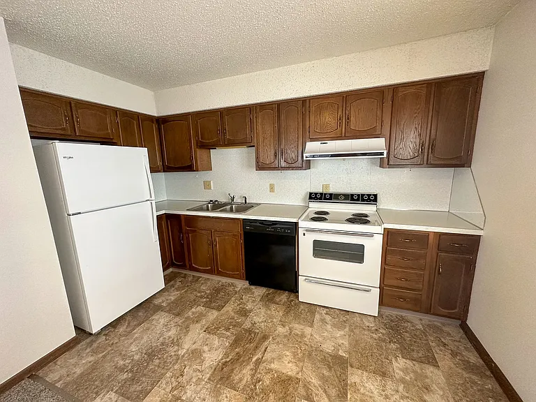 212 S Walnut Ave — Photo 10