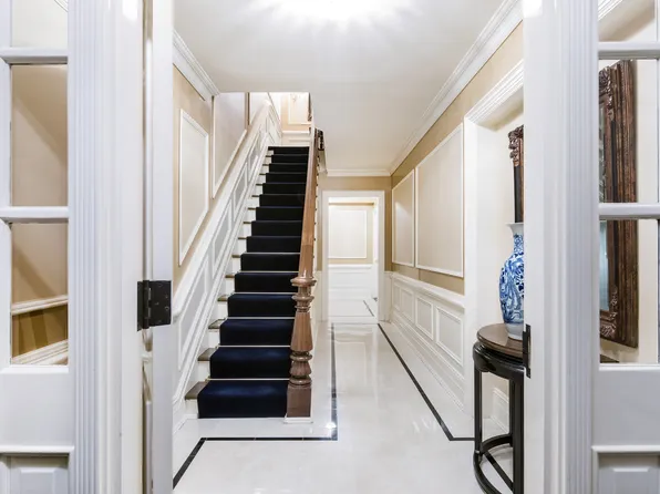 151 East 92nd Street 3AB image 2 of 10