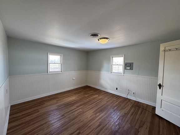 2nd image of 3421 Franklin Ln