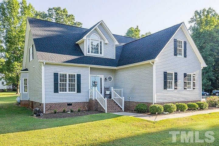 1st image of 103 Dry Creek Ln