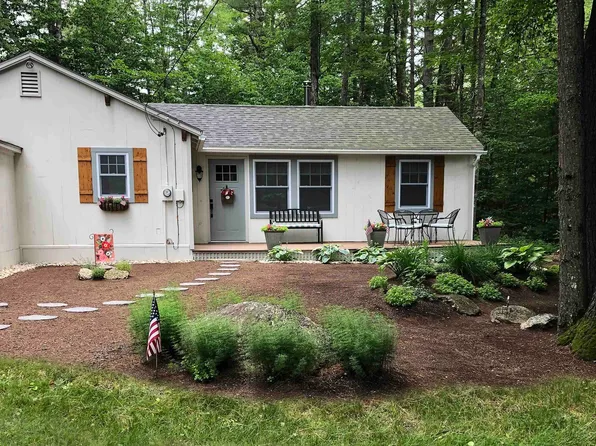 406 Wilmot Center Road, New London, NH 03257