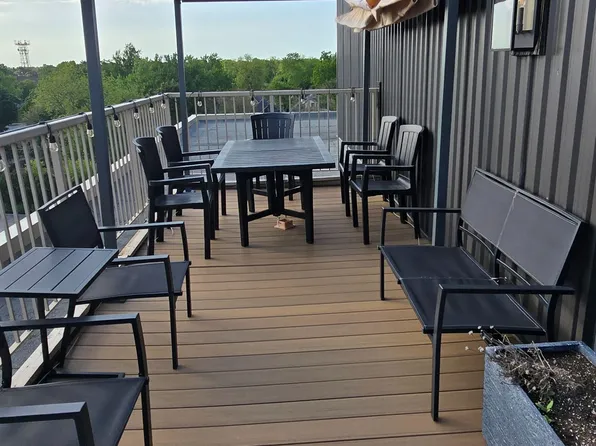 440 Central Ave #303, London, ON N6B 2E5
