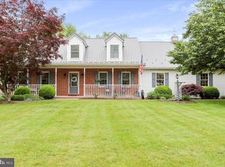 5670 Honey Rock Rd, Chambersburg, PA 17202