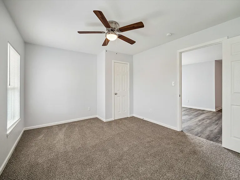 705 Westshire Dr — Photo 9