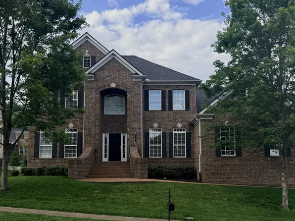 1412 Leeds Dr E, Franklin, TN 37067