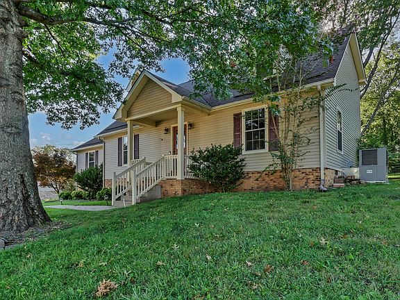 3rd image of 1025 Hillshire Dr