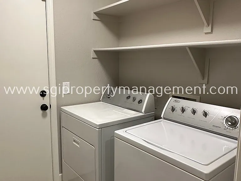 2523 W White Feather Ln — Photo 7