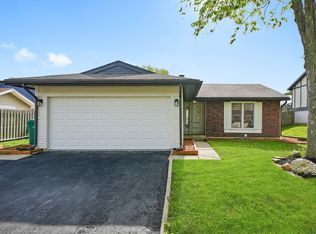 1 Fernwood Ct, Romeoville, IL 60446