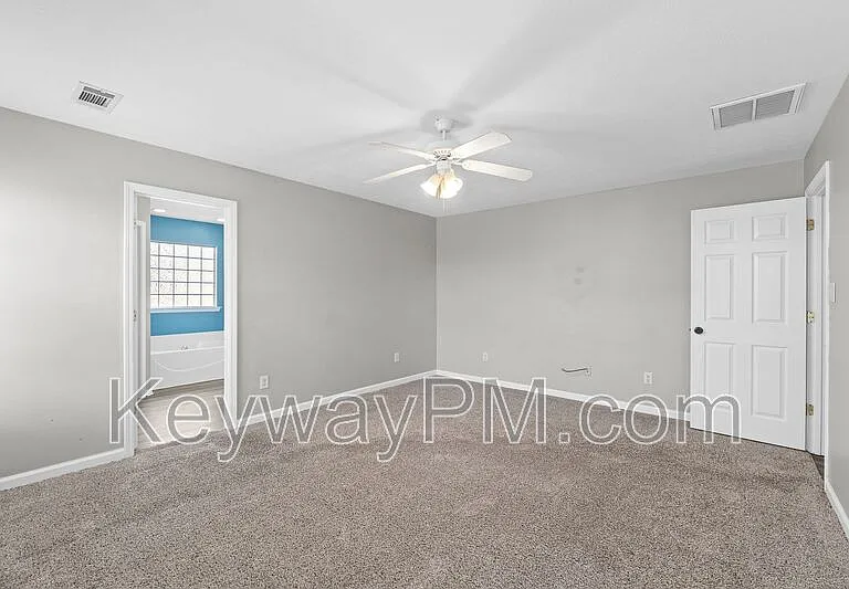 122 Oakwood Dr — Photo 15