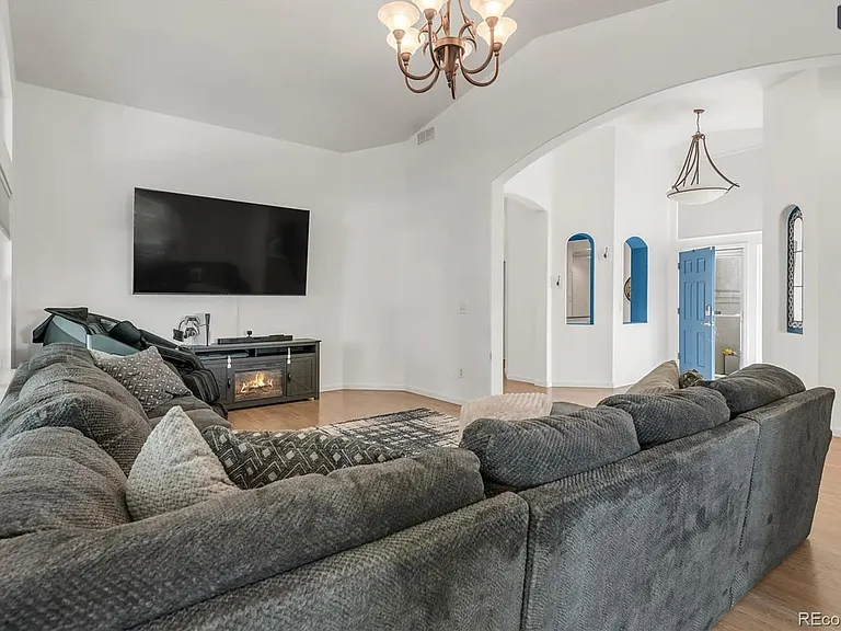 1510 S De Gaulle Cir — Photo 6