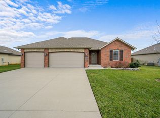 S Patriot Place Dr, ROGERSVILLE, MO 65742