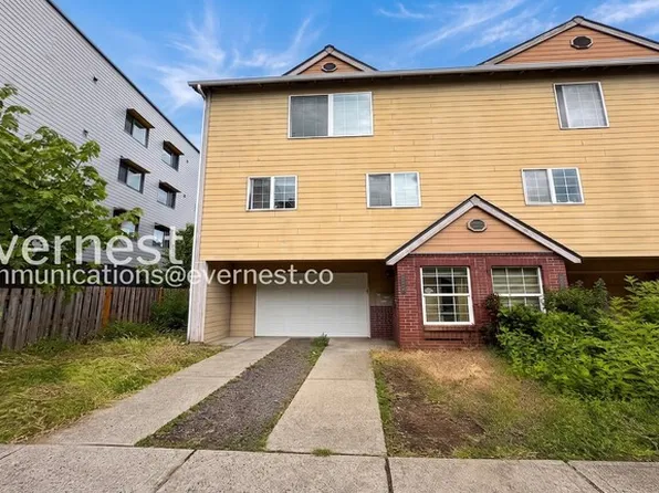 12135 SE Harold St, Portland, OR 97266