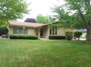 9310 S Springhill Ln, Franklin, WI 53132