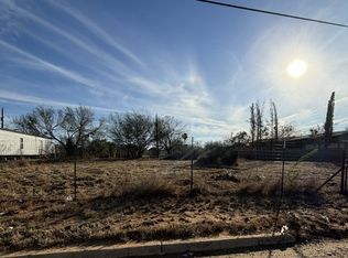 405 E Miller LOT N1/2, Dilley, TX 78017