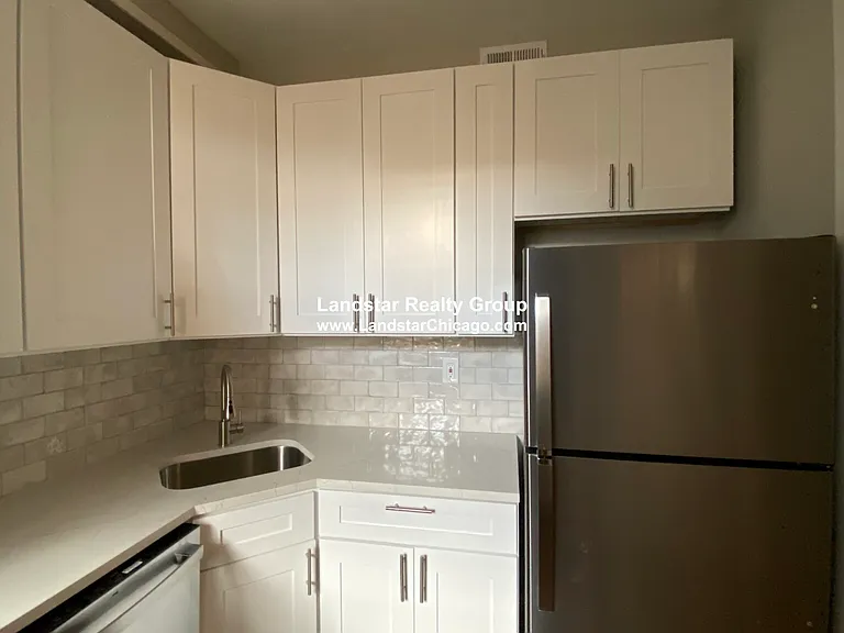 6521 N Newgard Ave #3E — Photo 5