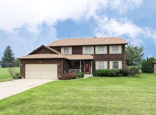 221 Wilcox Dr, Bartlett, IL 60103