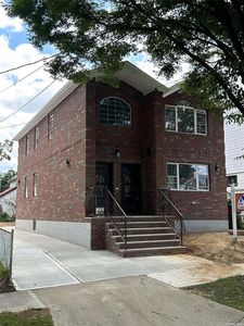 160-20 78th Road, Flushing, NY, 11366