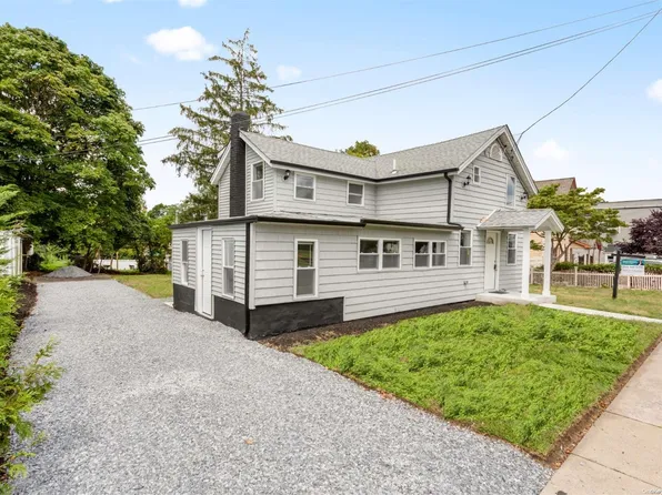 2526 Grand Avenue, Baldwin, NY 11510