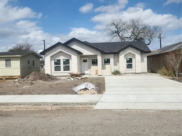 624 W Johnston Ave, Kingsville, TX 78363
