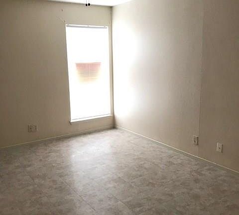 3rd image of 2304 Shidler Dr APT 85