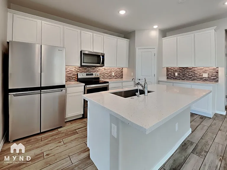 15168 W Sherman St — Photo 6