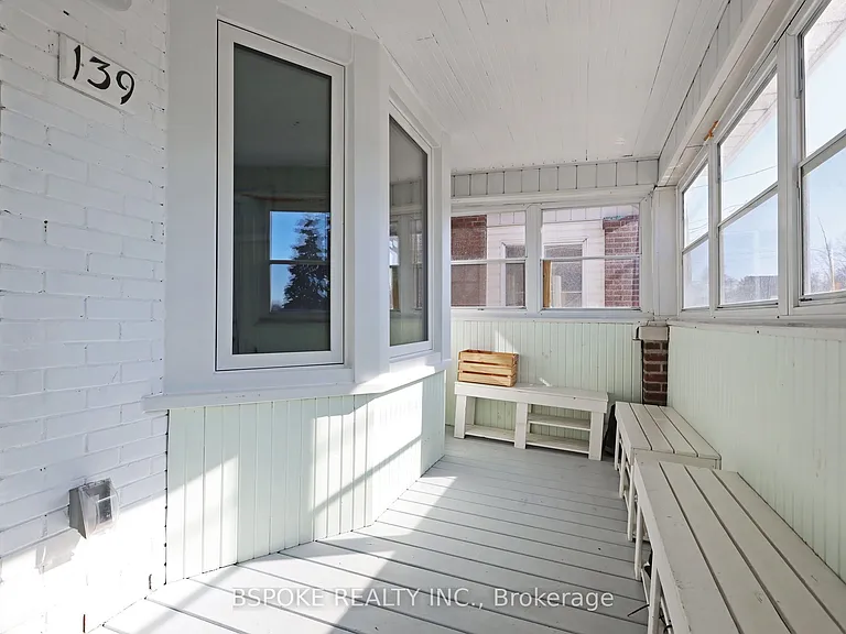139 Greenwood Ave — Photo 2